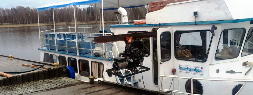 Moottori siirtokiskossa